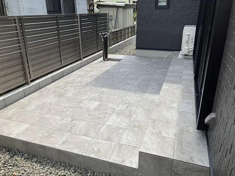 タイルデッキ＆立水栓施工例