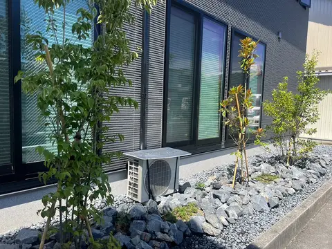 岐阜県の芝・植栽の施工事例